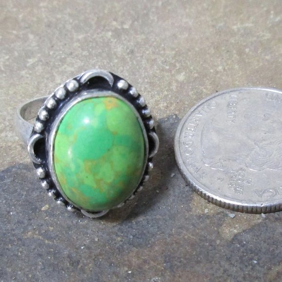 2044 Faux green mohave turquoise ring Size 8 - Picture 1 of 4